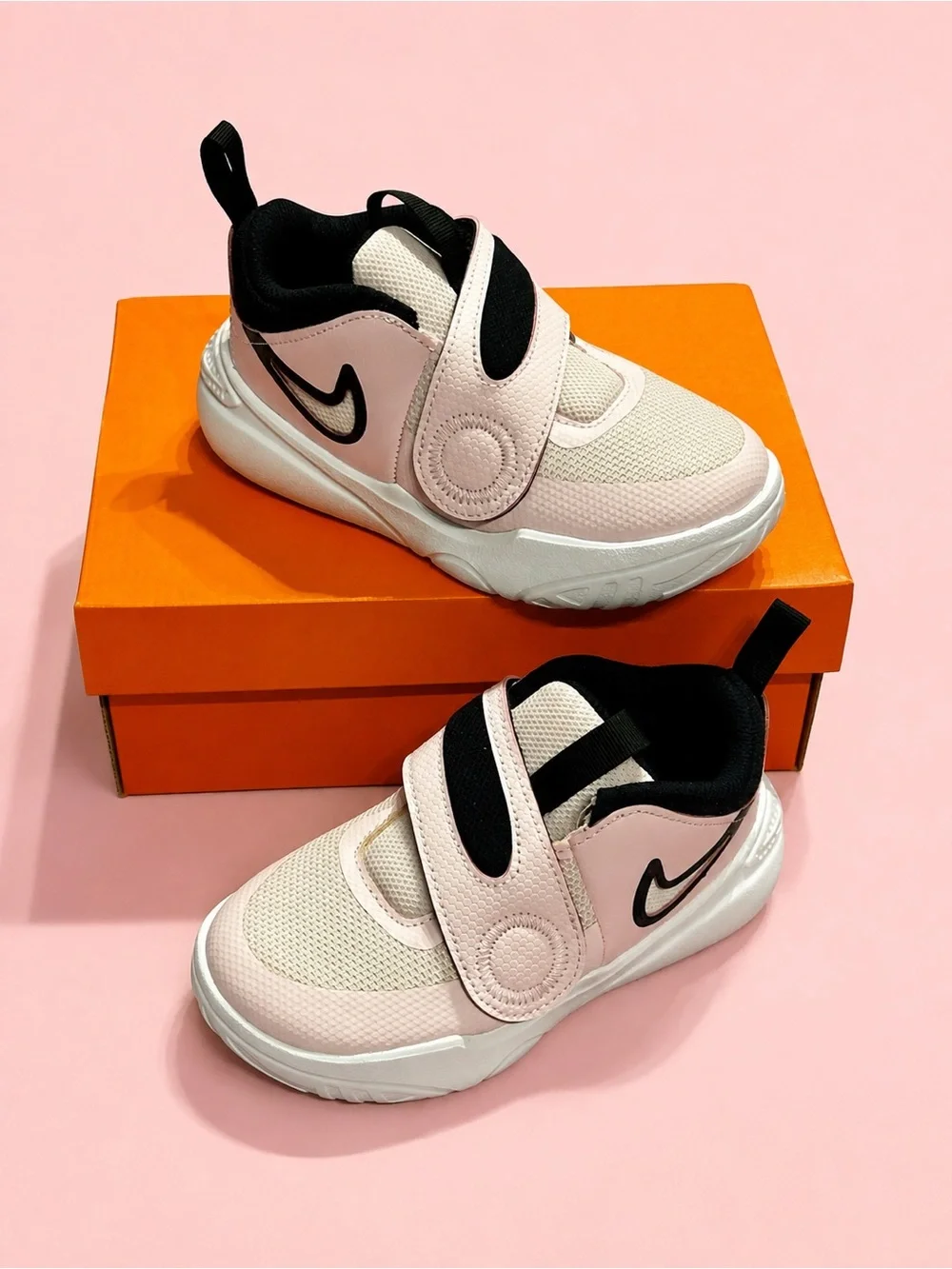 Nike Team Hustle D 11 Toddler Girls Pink Sneakers Size 10C NWOT